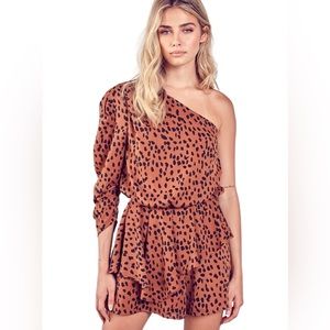 Do + Be cheetah romper S